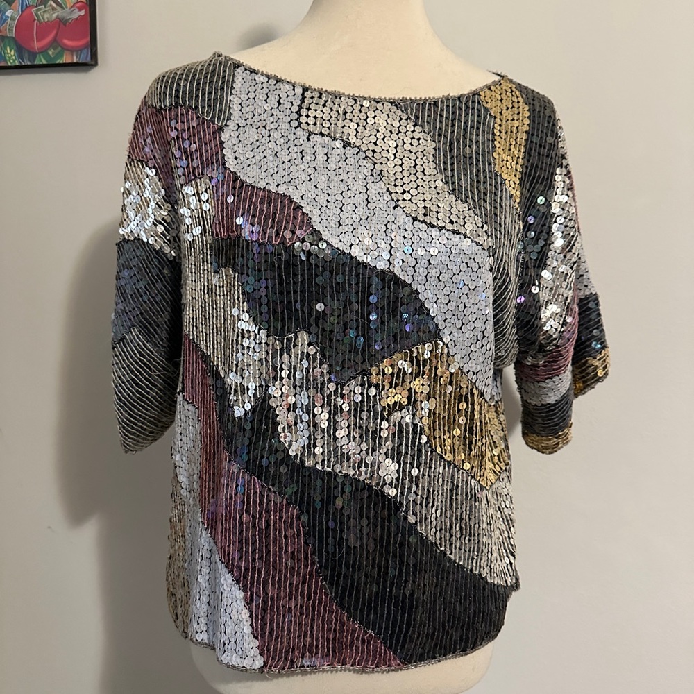 Sequin Patterned Top - Picture 2 of 6